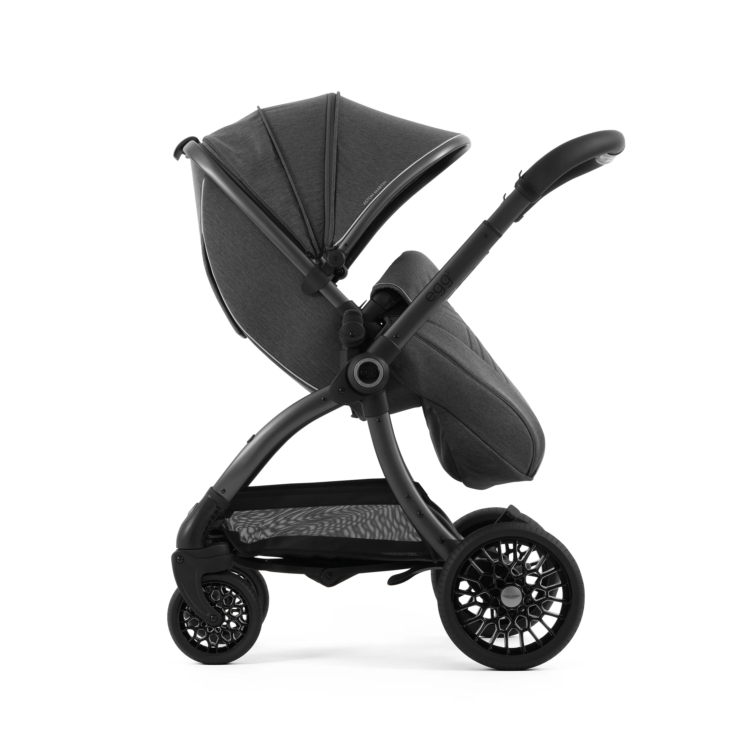 Aston Martin egg3® Package Classic Grey - UK - Image 19