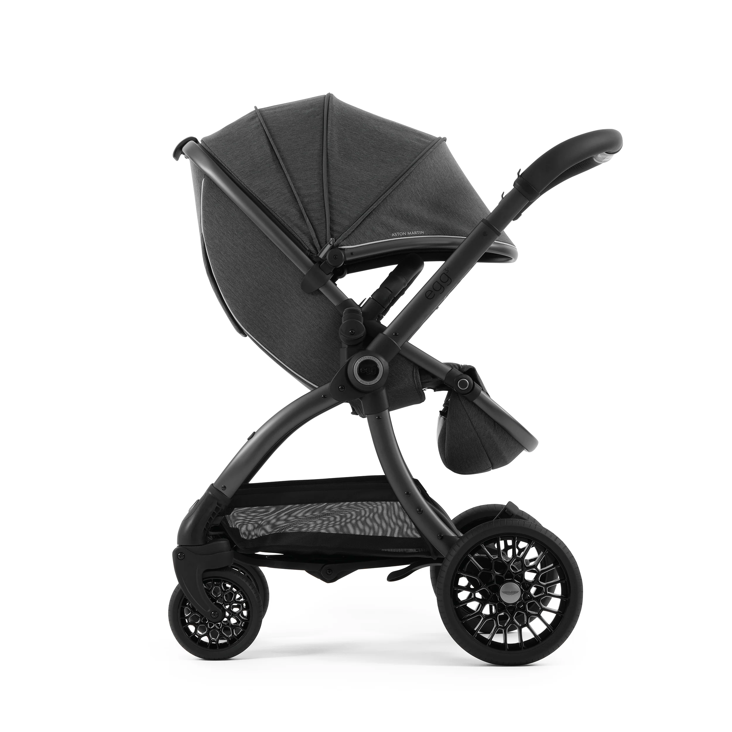 Aston Martin egg3® Package Classic Grey - UK - Image 21