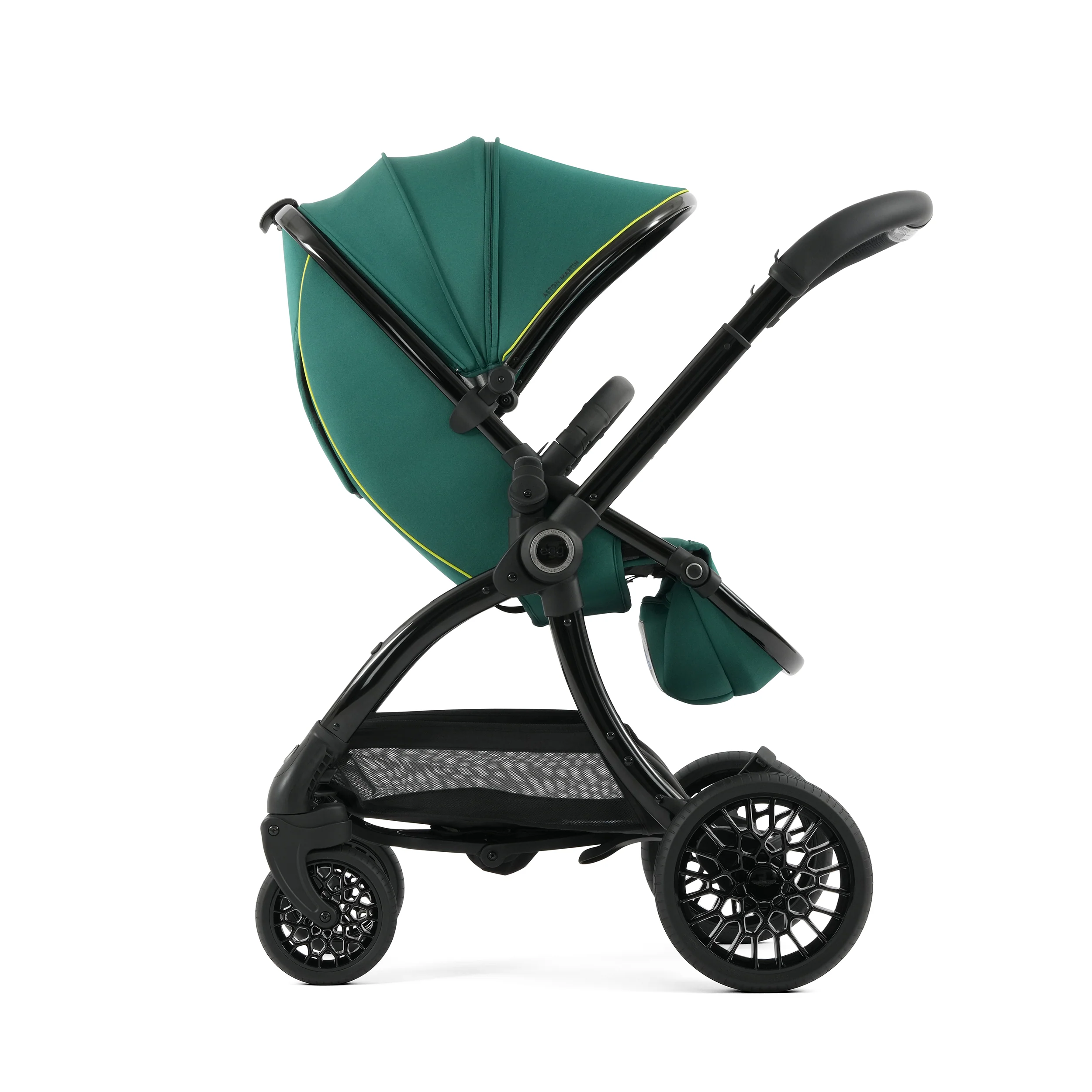 Aston Martin egg3® Package Performance Green - Non UK - Image 12