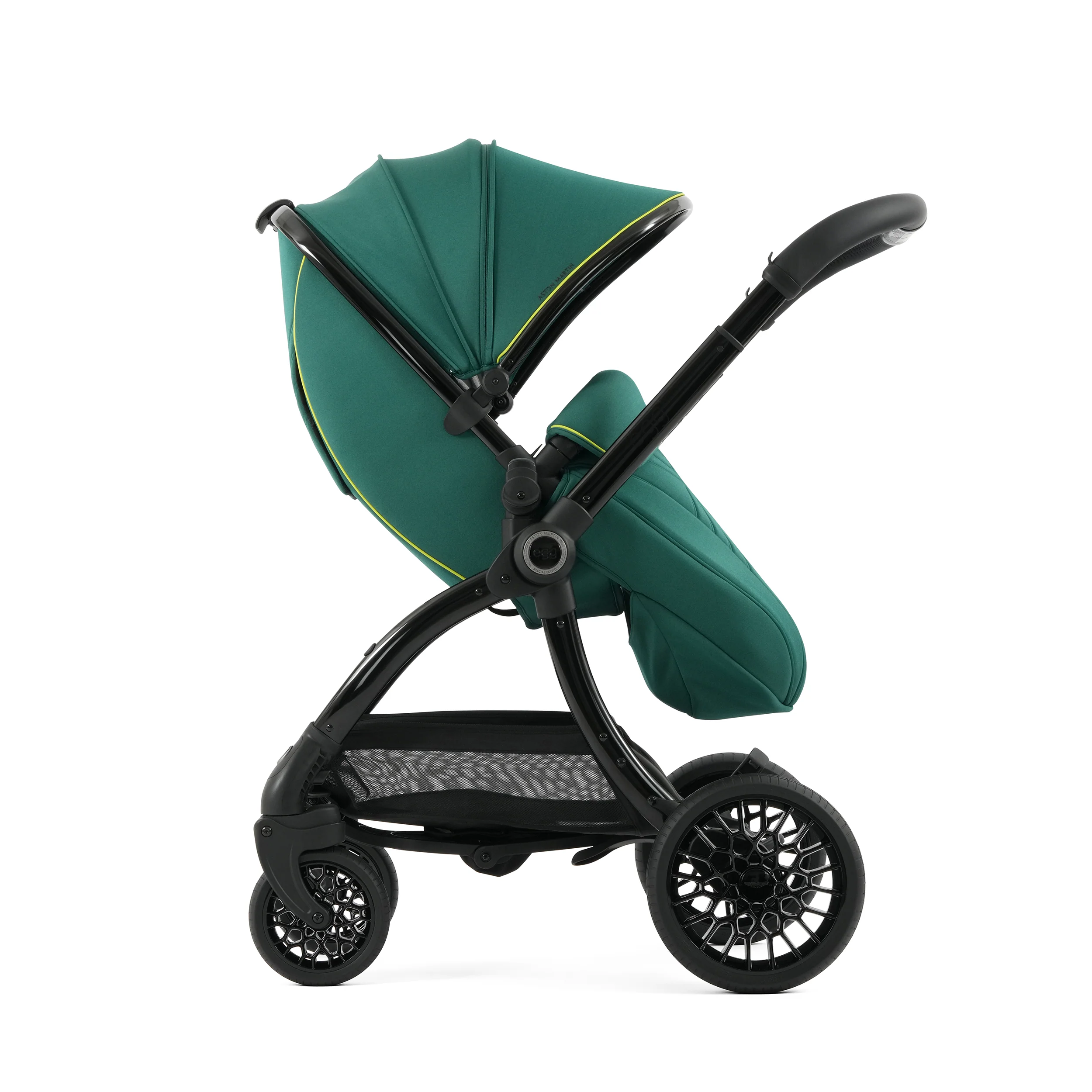 Aston Martin egg3® Package Performance Green - Non UK - Image 16