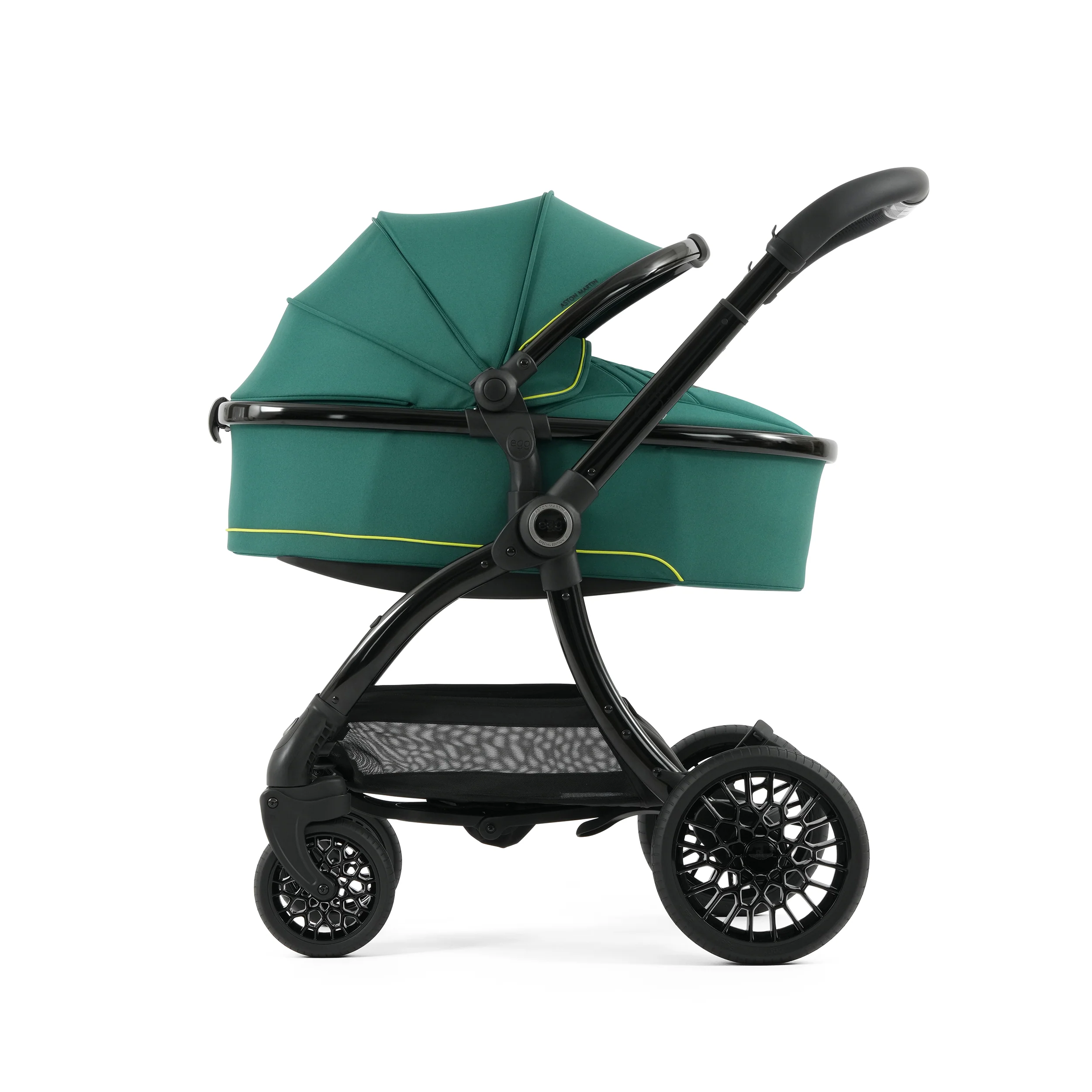 Aston Martin egg3® Package Performance Green - Non UK - Image 18