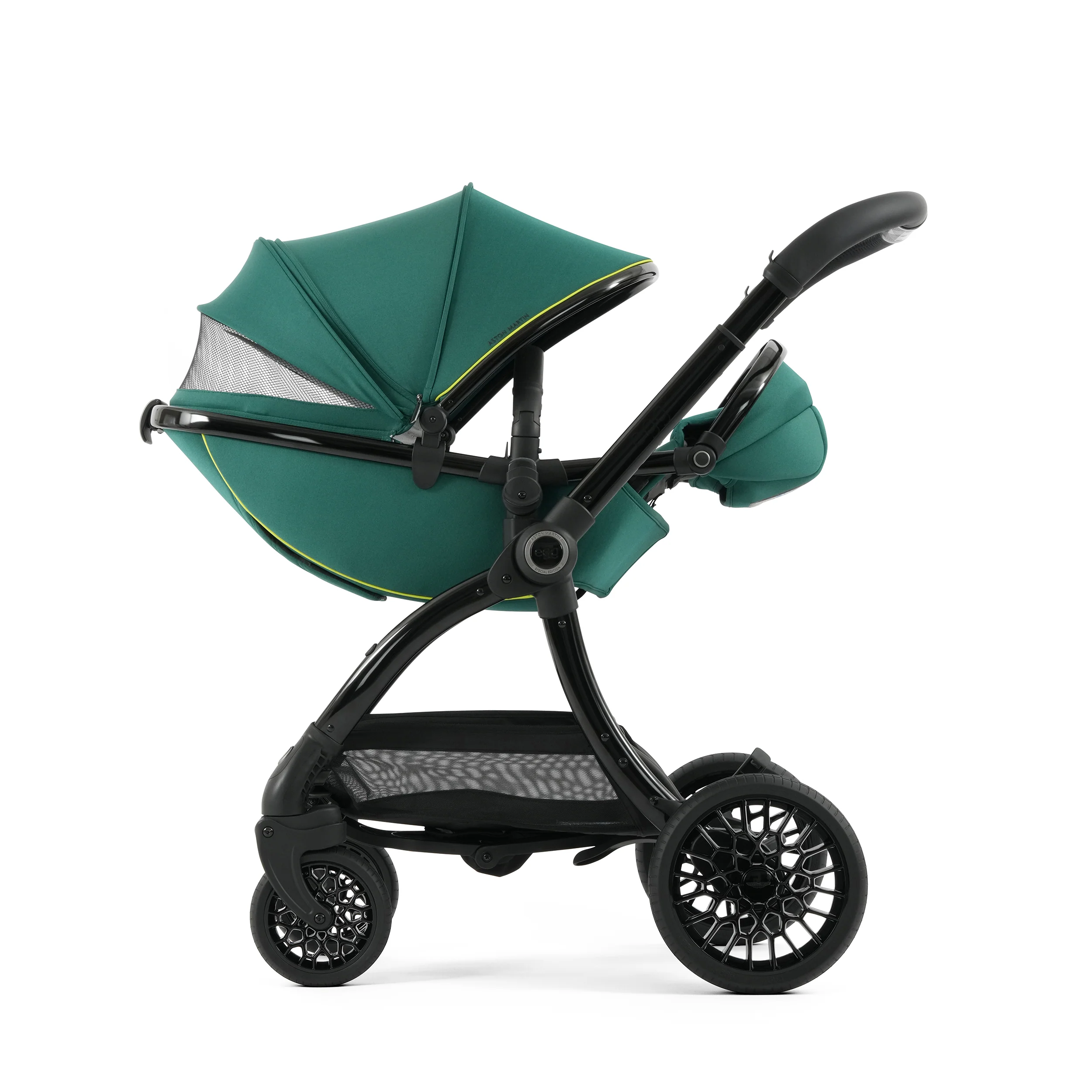 Aston Martin egg3® Package Performance Green - Non UK - Image 8
