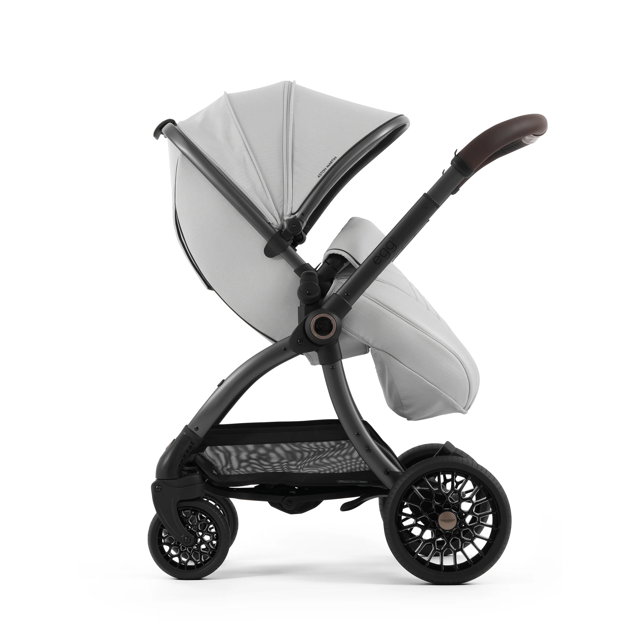 Aston Martin egg3® Package Soft Grey - Non UK - Image 14