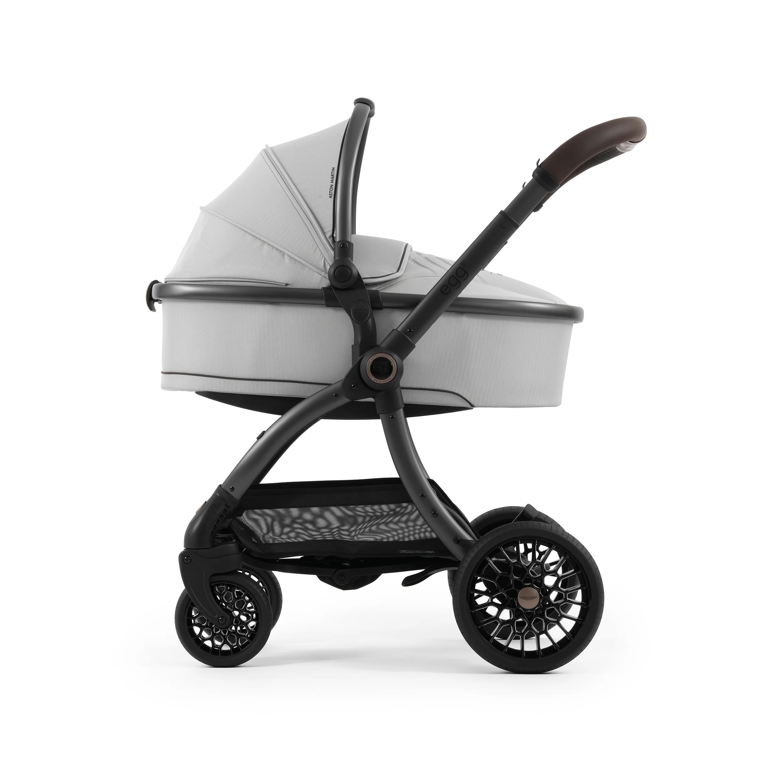 Aston Martin egg3® Package Soft Grey - Non UK - Image 20