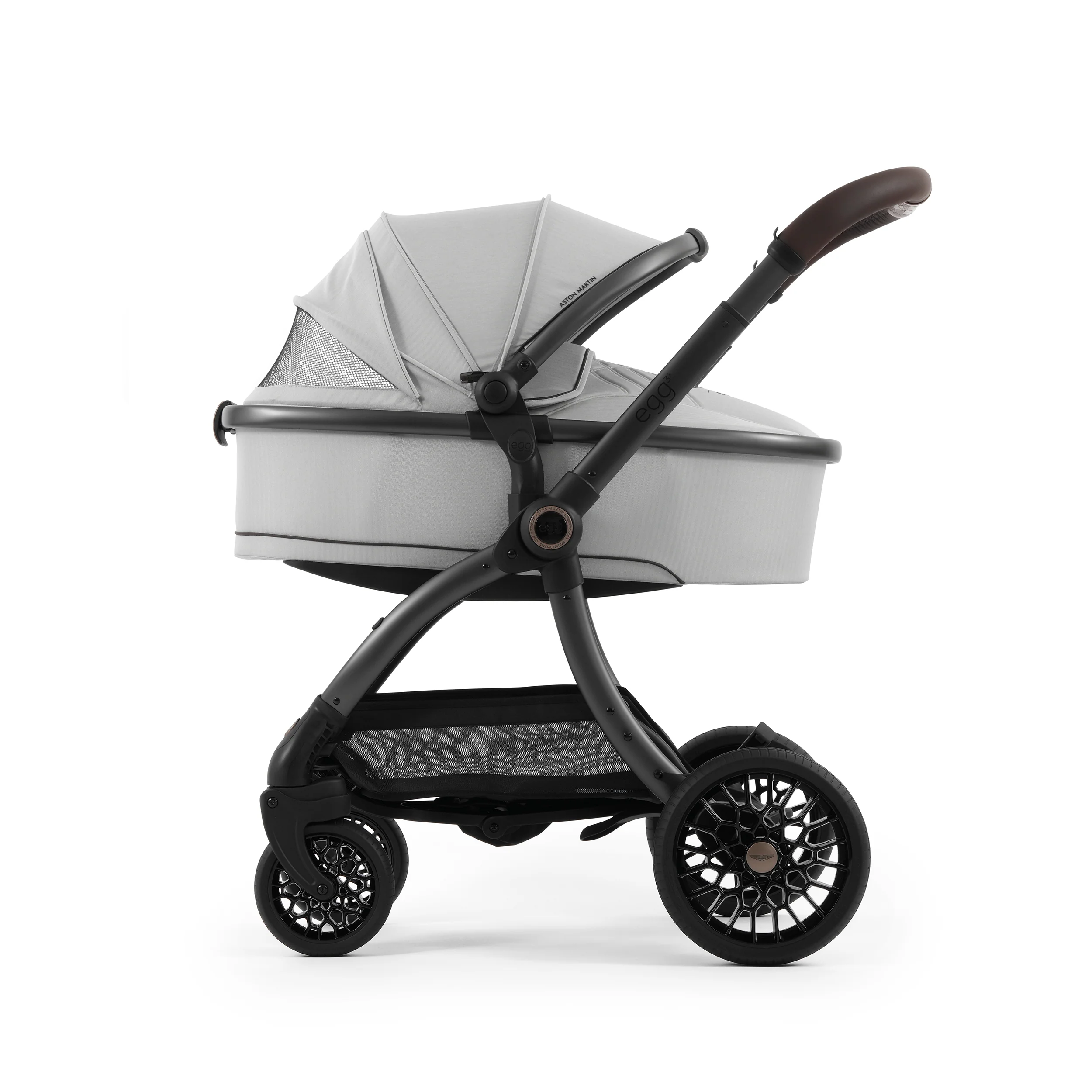 Aston Martin egg3® Package Soft Grey - Non UK - Image 22