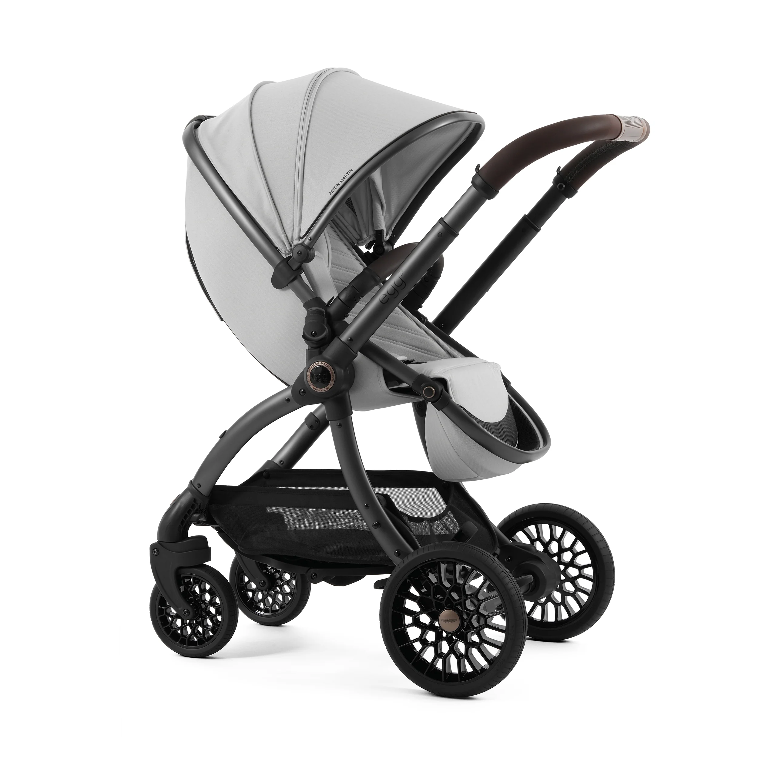 Aston Martin egg3® Package Soft Grey - Non UK - Image 4