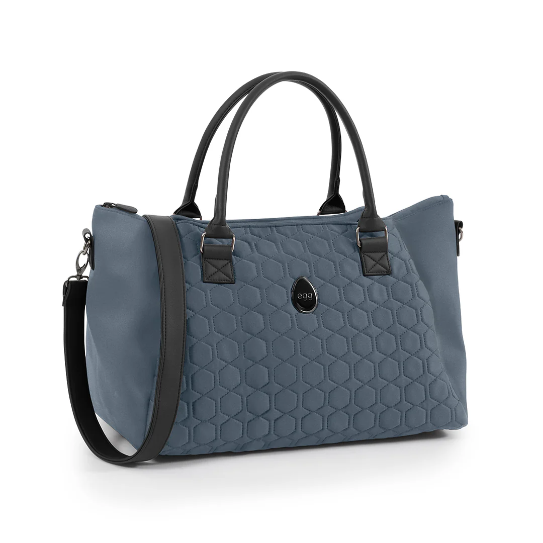 egg® Overnight Bag - Image 3