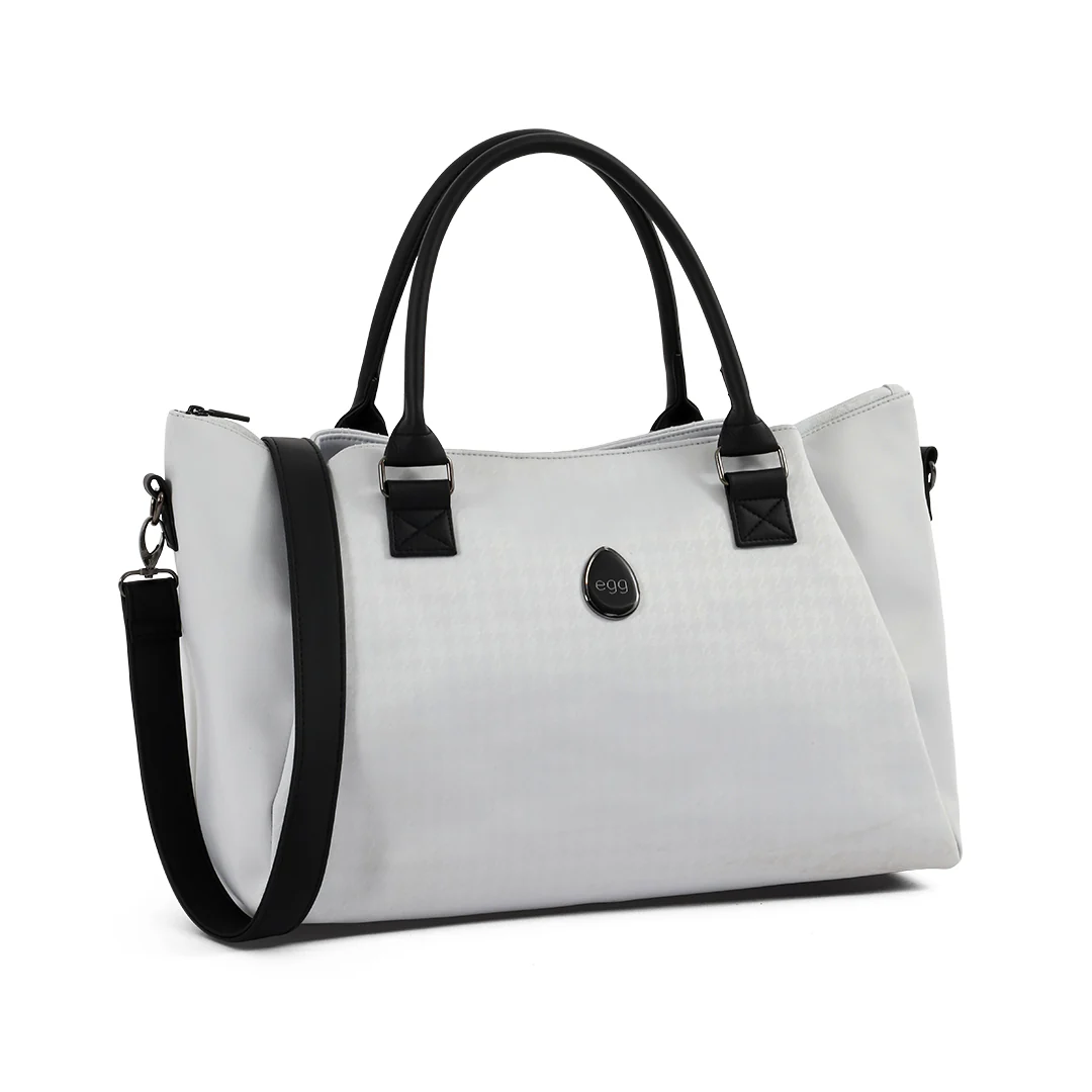 egg® Overnight Bag - Image 4